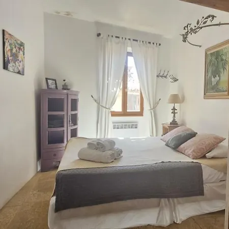 Authentic Old Duplex With Seaview Terrace Апартаменти *