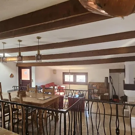 Апартаменти Authentic Old Duplex With Seaview Terrace Антіб
